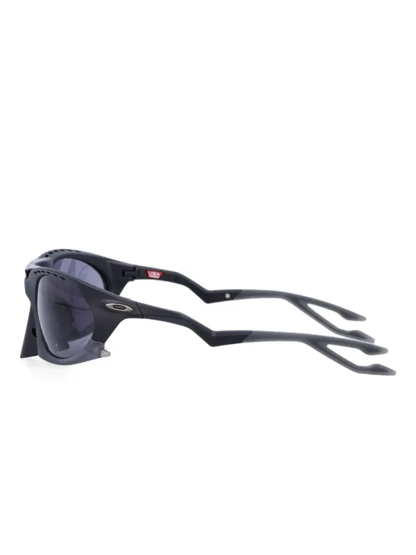 小物 OAKLEY plantaris sunglasses black Oakley Plantaris Sunglasses - Matte Black/Prizm Grey