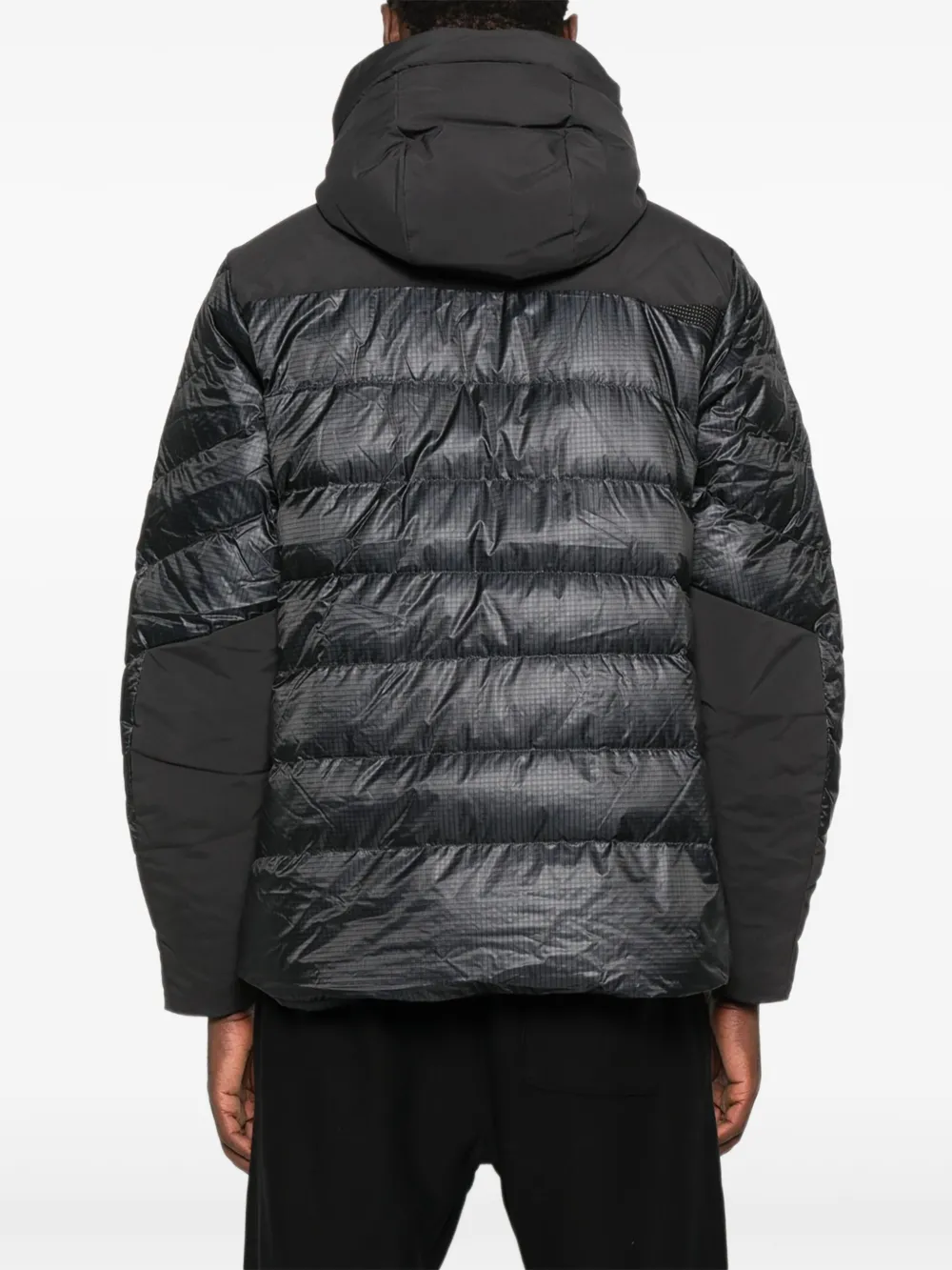 Klättermusen Rå gewatteerd jack met capuchon Zwart