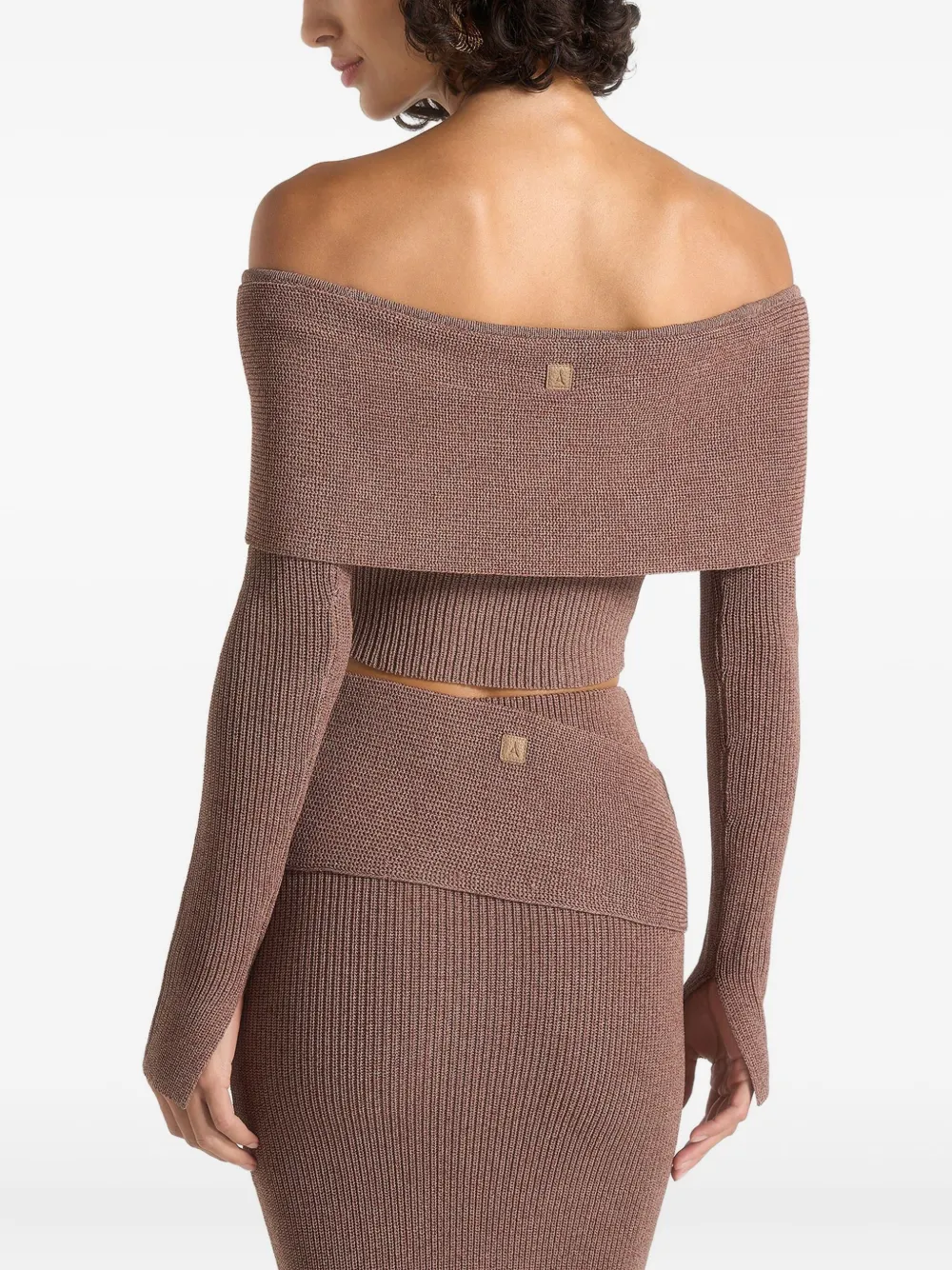 Manière De Voir Shana asymmetrische bardot top met hardware detail Beige