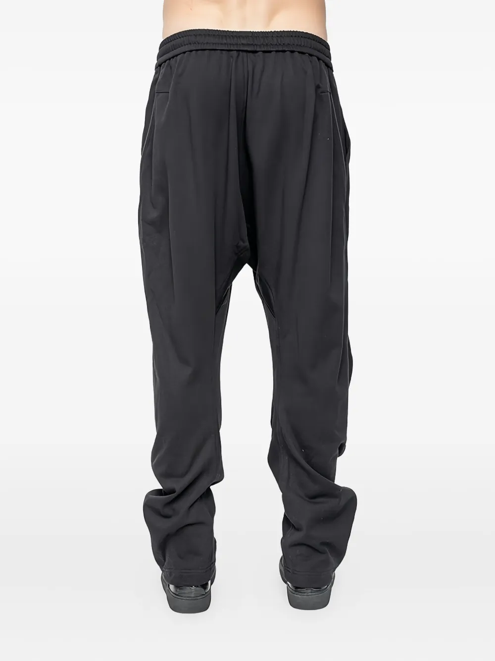 Joe Chia Han Trousers In Black