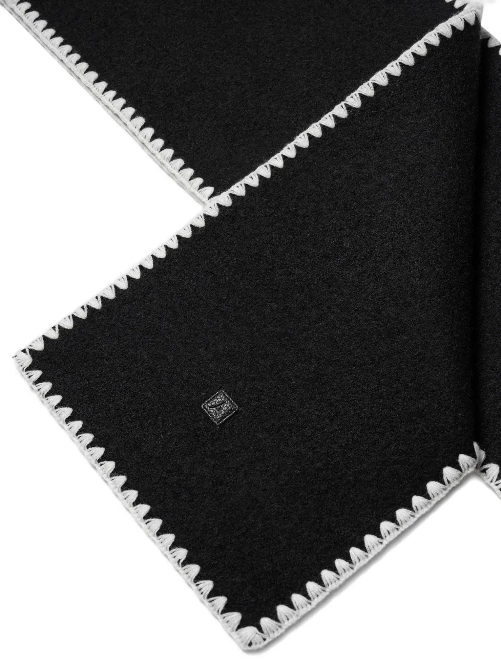 Manière De Voir Aube Stitched Scarf In Black