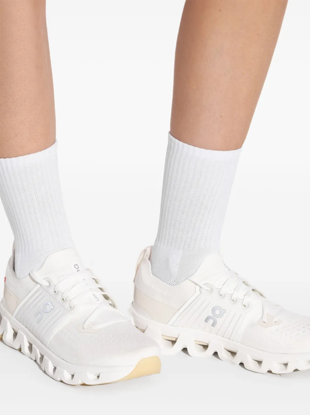 On Running Cloudswift 4 Perforated Sneakers In White