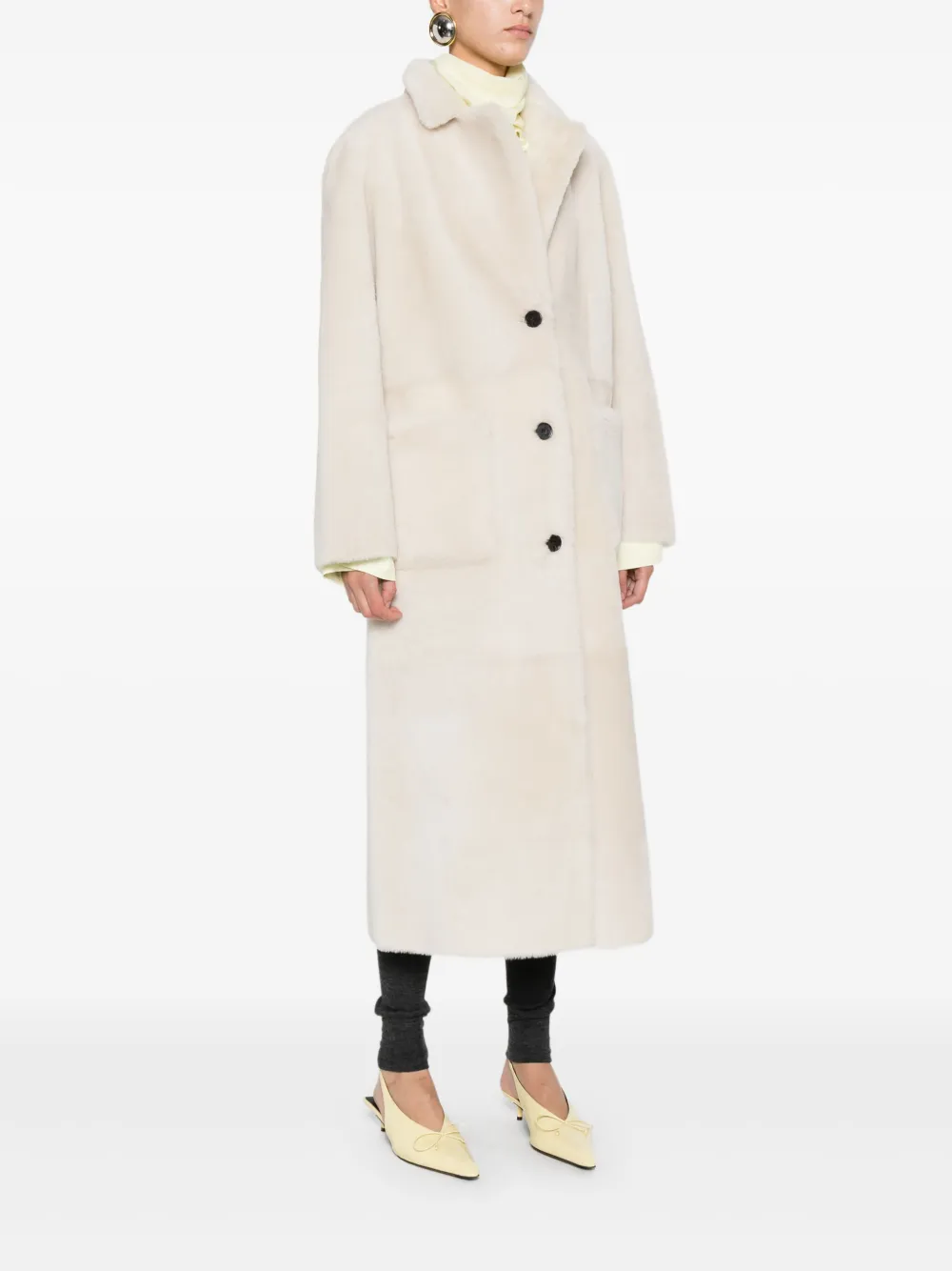 Arma Lamsleren jas met enkele rij knopen Beige