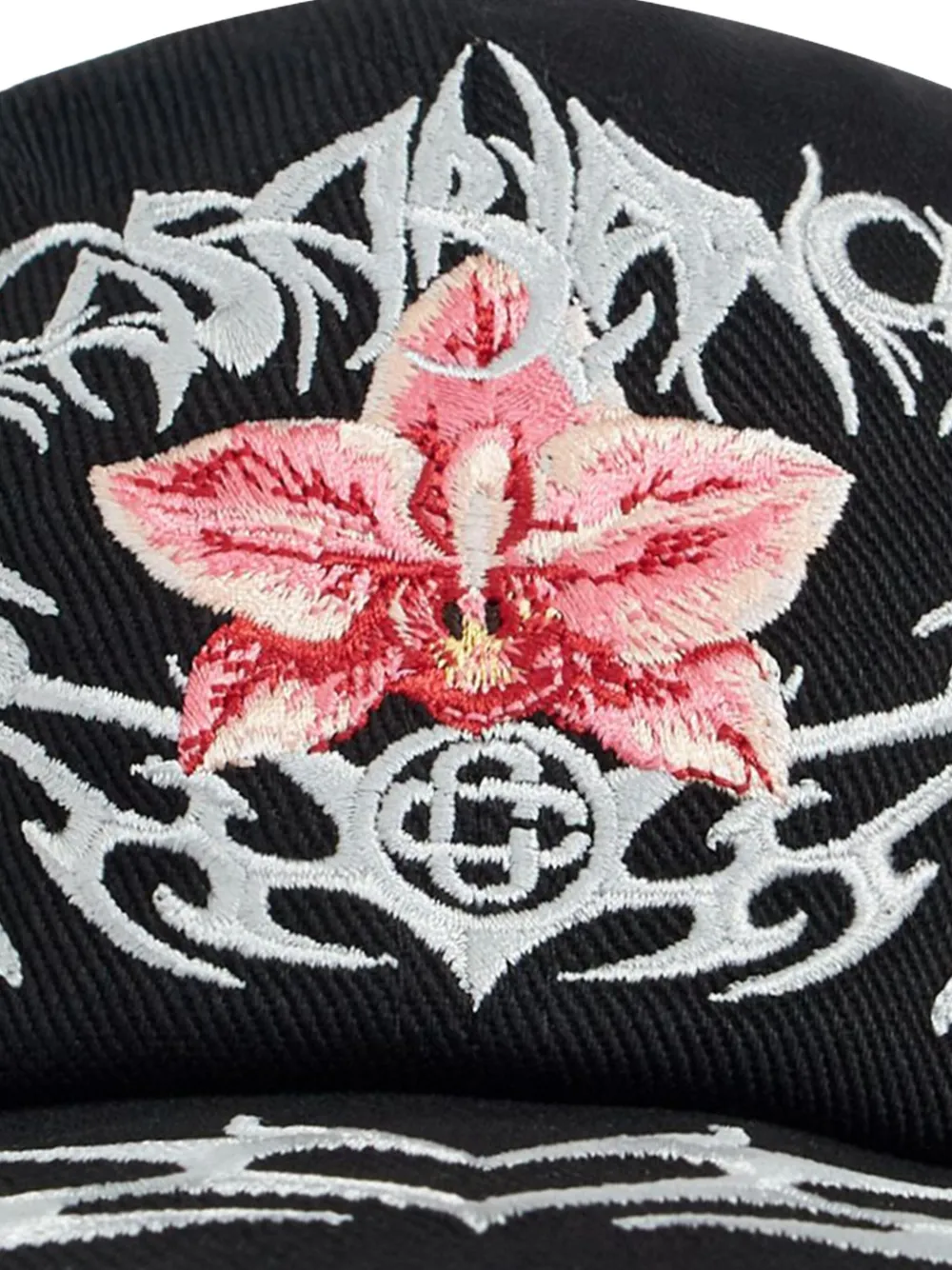 Casablanca Pet met geborduurde bloemen Zwart