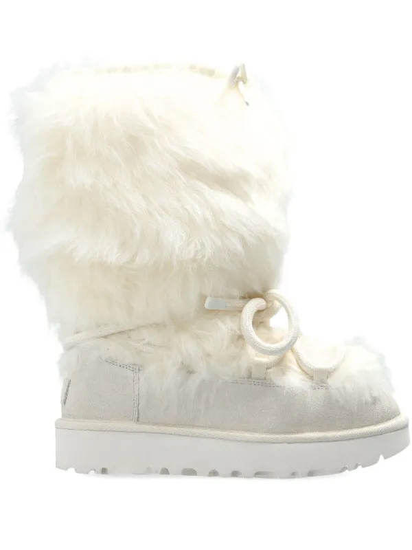 UGG Classic Tall Chalet スノーブーツ | ホワイト | FARFETCH JP