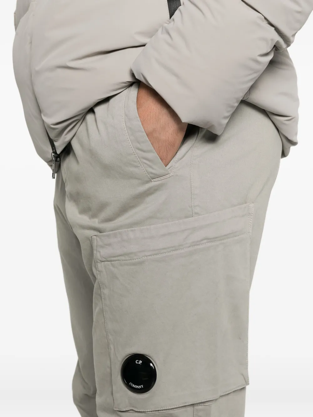 C.P. Company Satijnen cargo broek Grijs