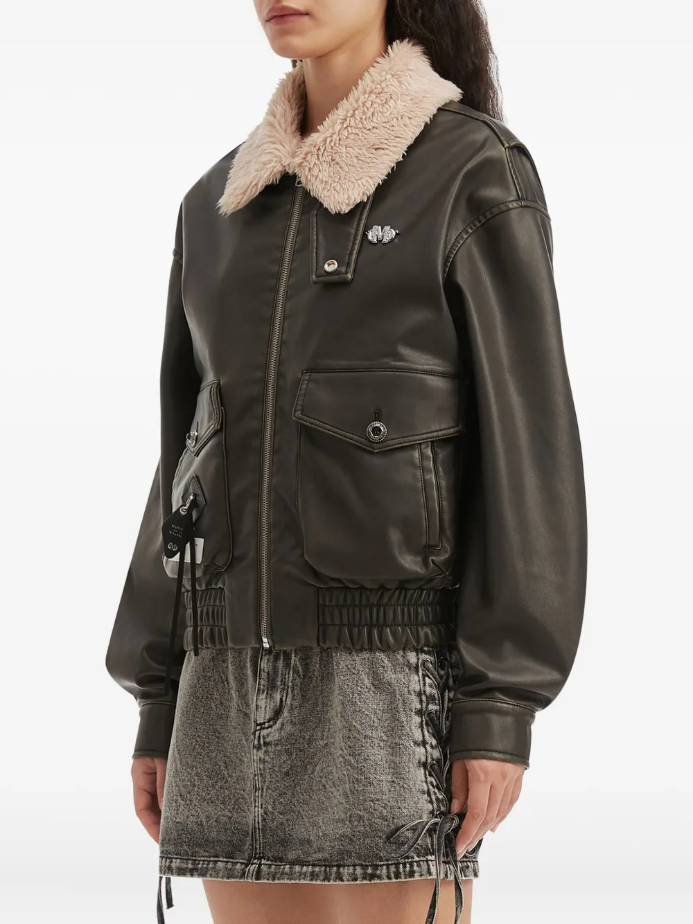 Musium Div. Jack met zakken Bruin