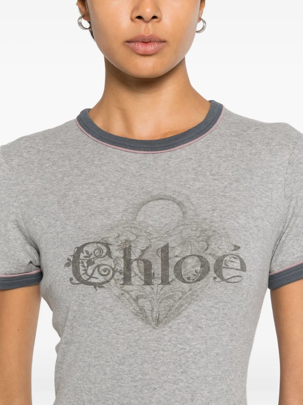 Chloé Logo Detail T-shirt In Gray