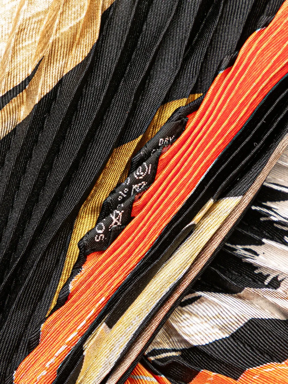 Pre-owned Hermes 2000-2020 Silk Projets Carres Plisse Scarf Scarves In Black
