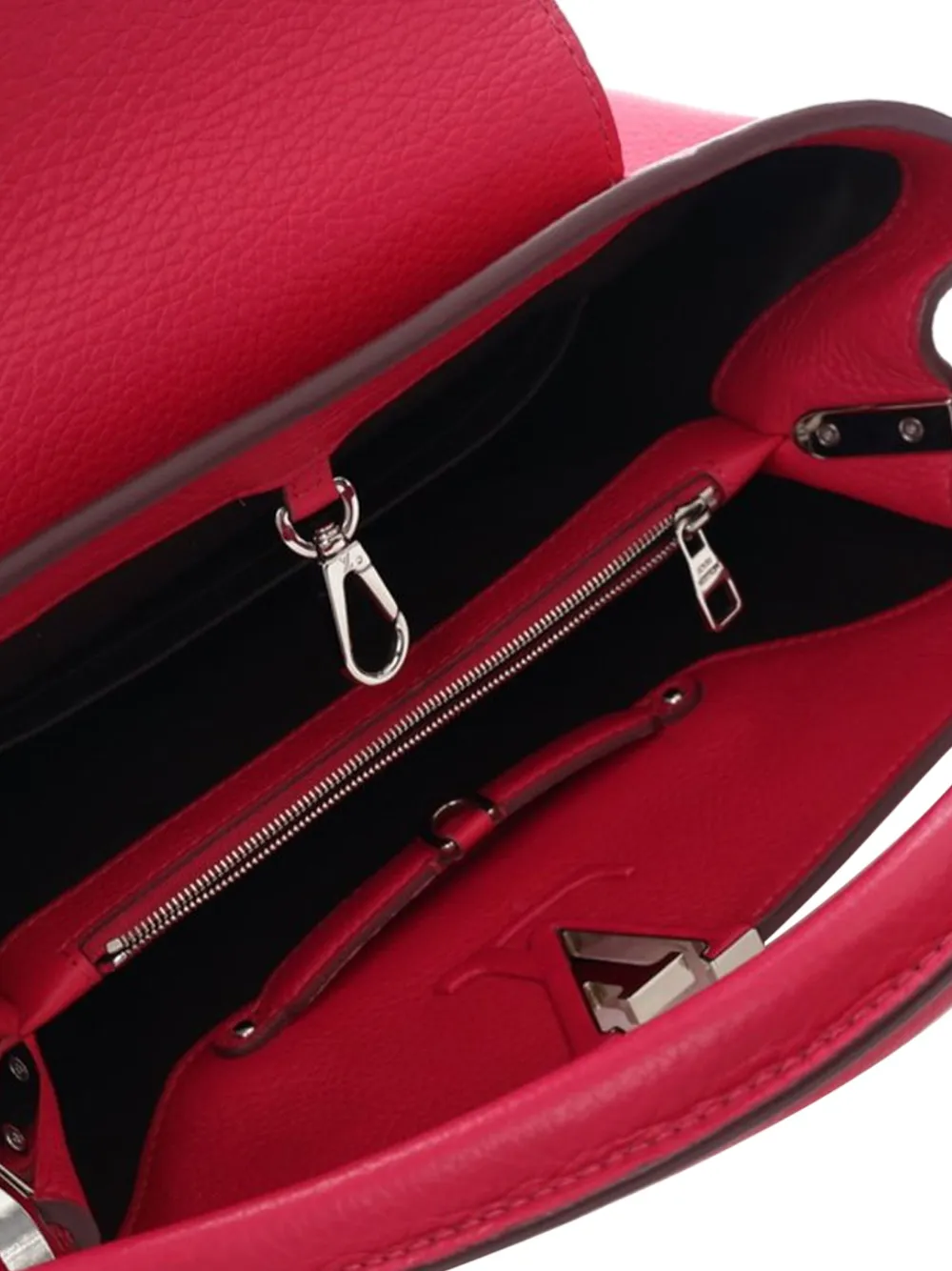 Pre-owned Louis Vuitton 2021-2025 Taurillon Capucines Mm Satchel In Red