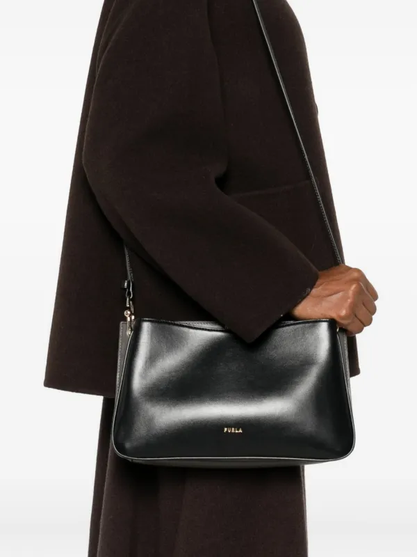 Furla Agata レザーショルダーバッグ M | ブラック | FARFETCH JP