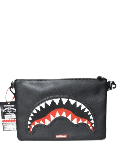 Sprayground shark-detail pochette