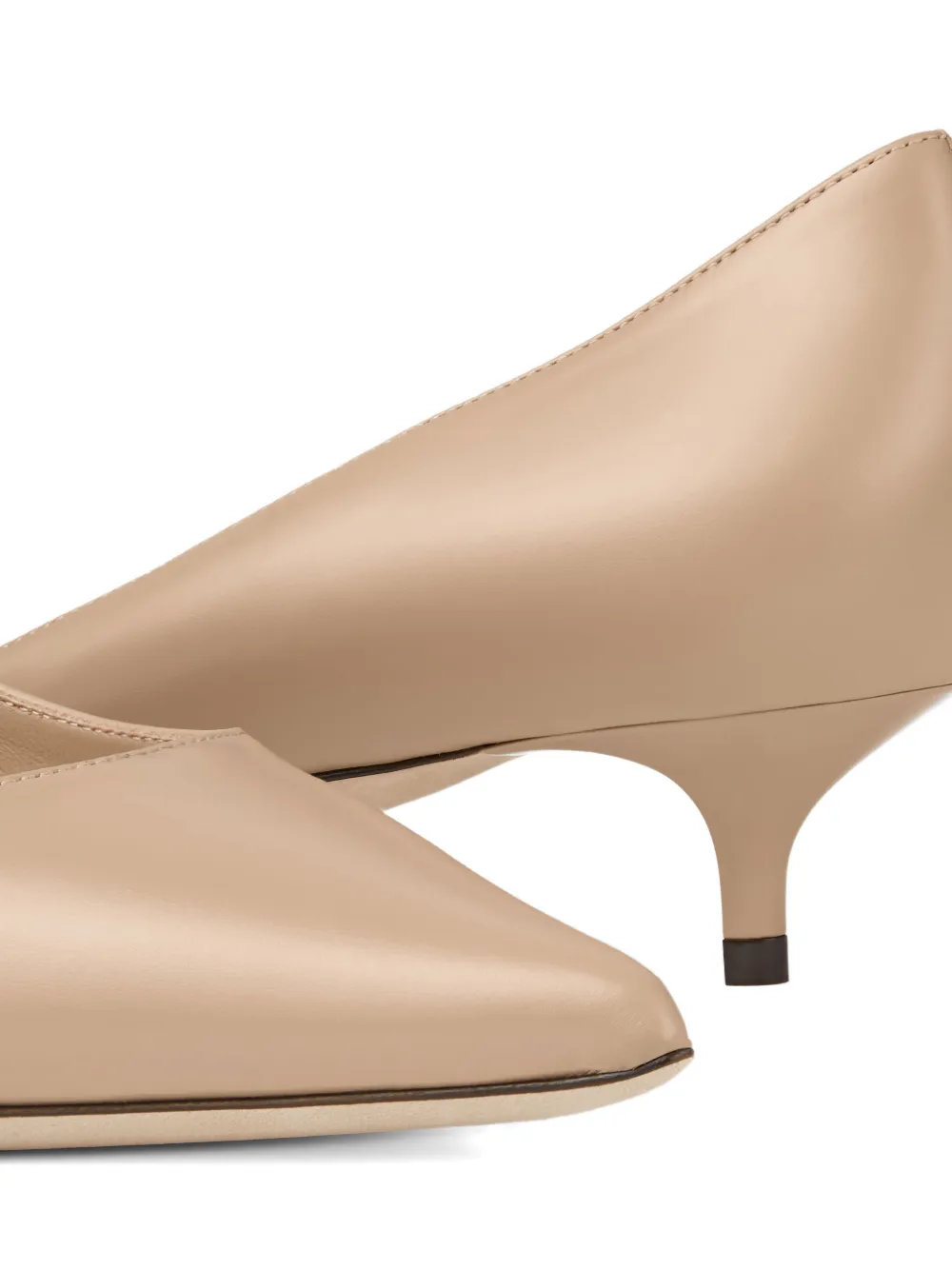 Jimmy Choo Amelia pumps met puntige neus Beige