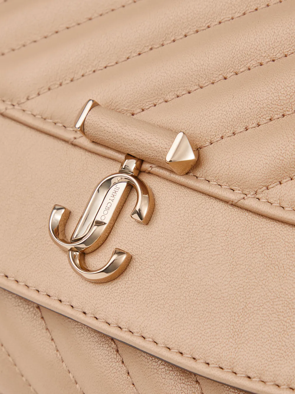 Jimmy Choo Medium Curve gewatteerde crossbodytas met ketting Beige