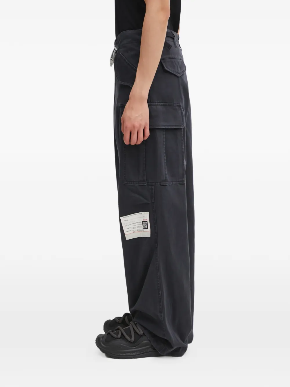  Maison Mihara Yasuhiro Layered Label Cargo Pants - Grey 