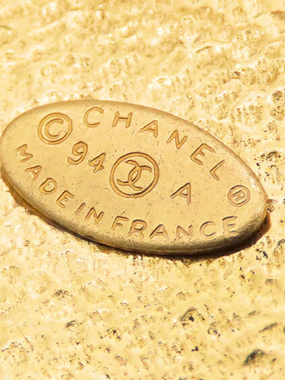 Pre-owned Chanel 1994 Cc Gold Plated Sunburst Brooch Costume Brooch