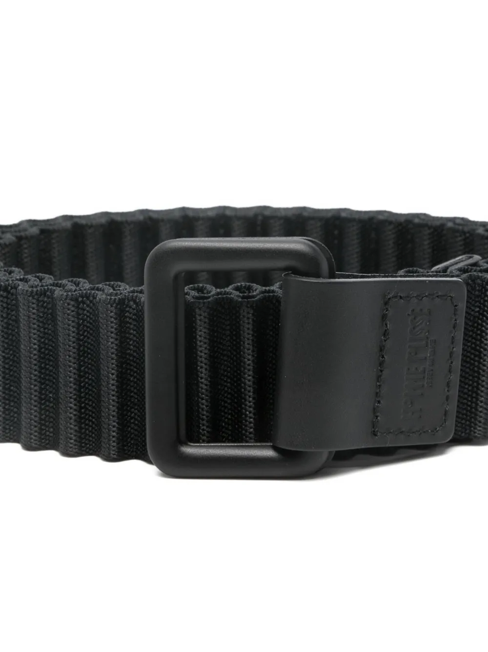 Homme Plissé Issey Miyake Geplooide riem met vierkante gesp Zwart