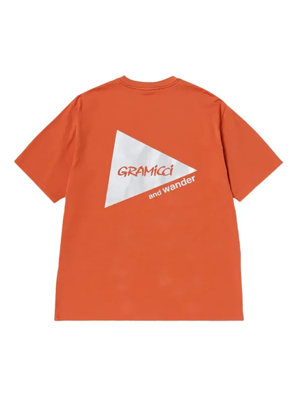 Gramicci バックプリント Tシャツ | オレンジ | FARFETCH JP