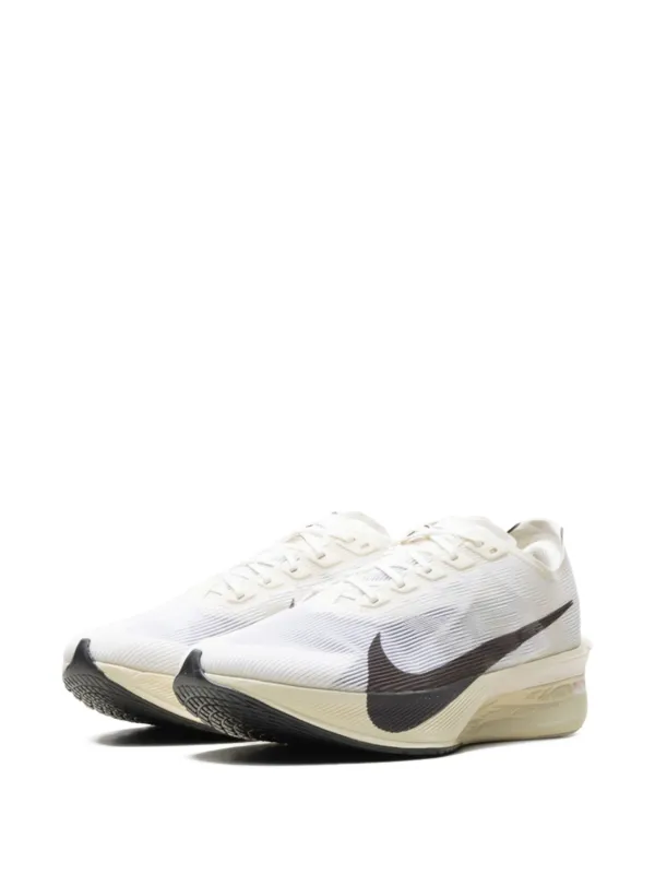 Nike x Jakob Ingebrigtsen Vaporfly 4 Sneakers | White | FARFETCH