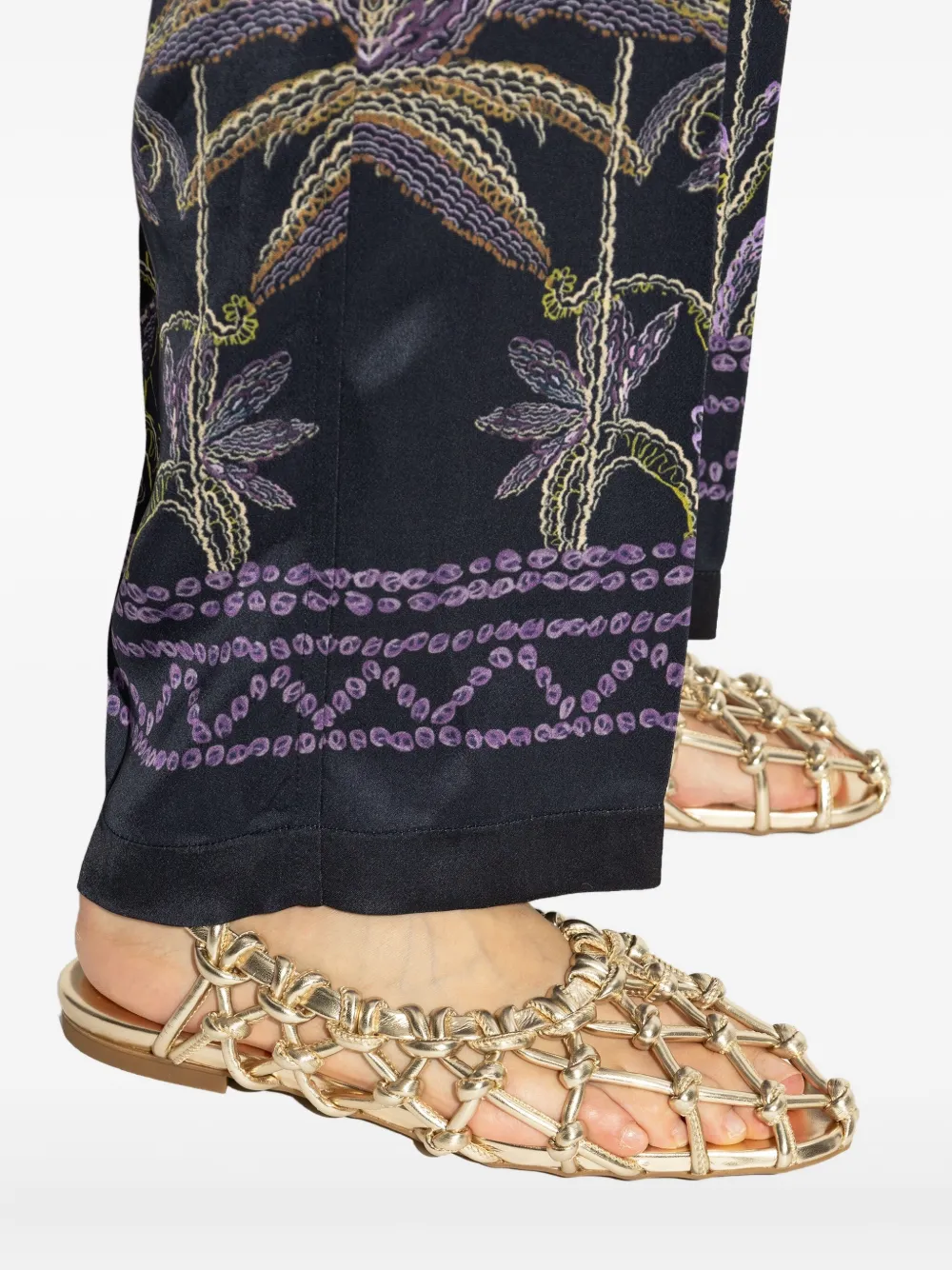 Odissi Knotted Trainers In Gold
