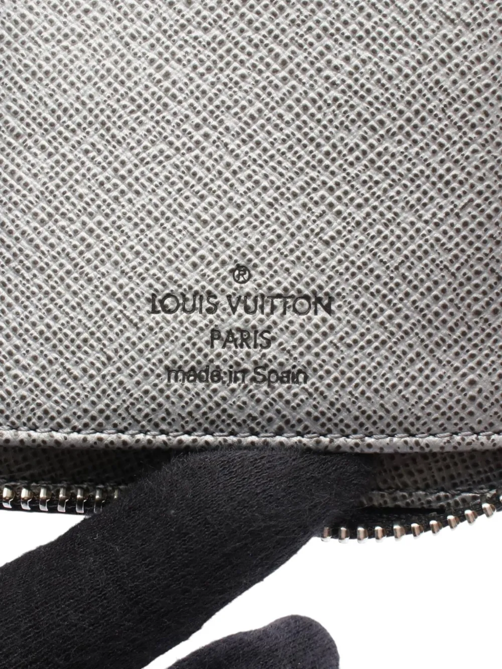 Pre-owned Louis Vuitton 2021-2025 Monogram Taigarama Vertical Zippy Wallet Long Wallets In Gray