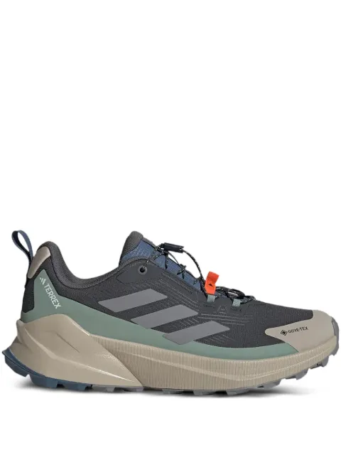 adidas кроссовки с полосками