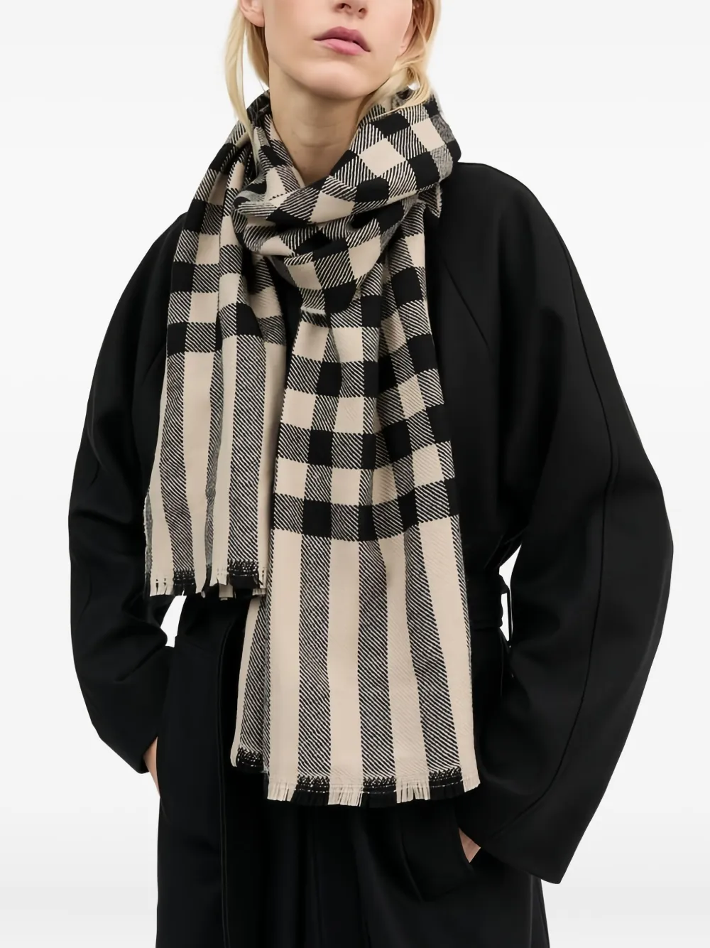 Skall Studio Nadelle scarf - Zwart