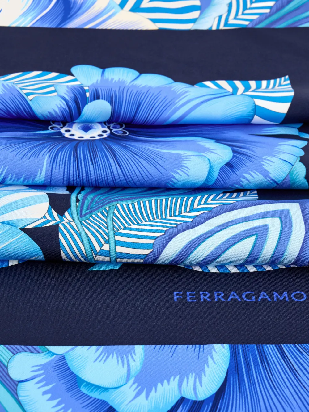 Ferragamo Brezza Print Silk Bandeau In Blue