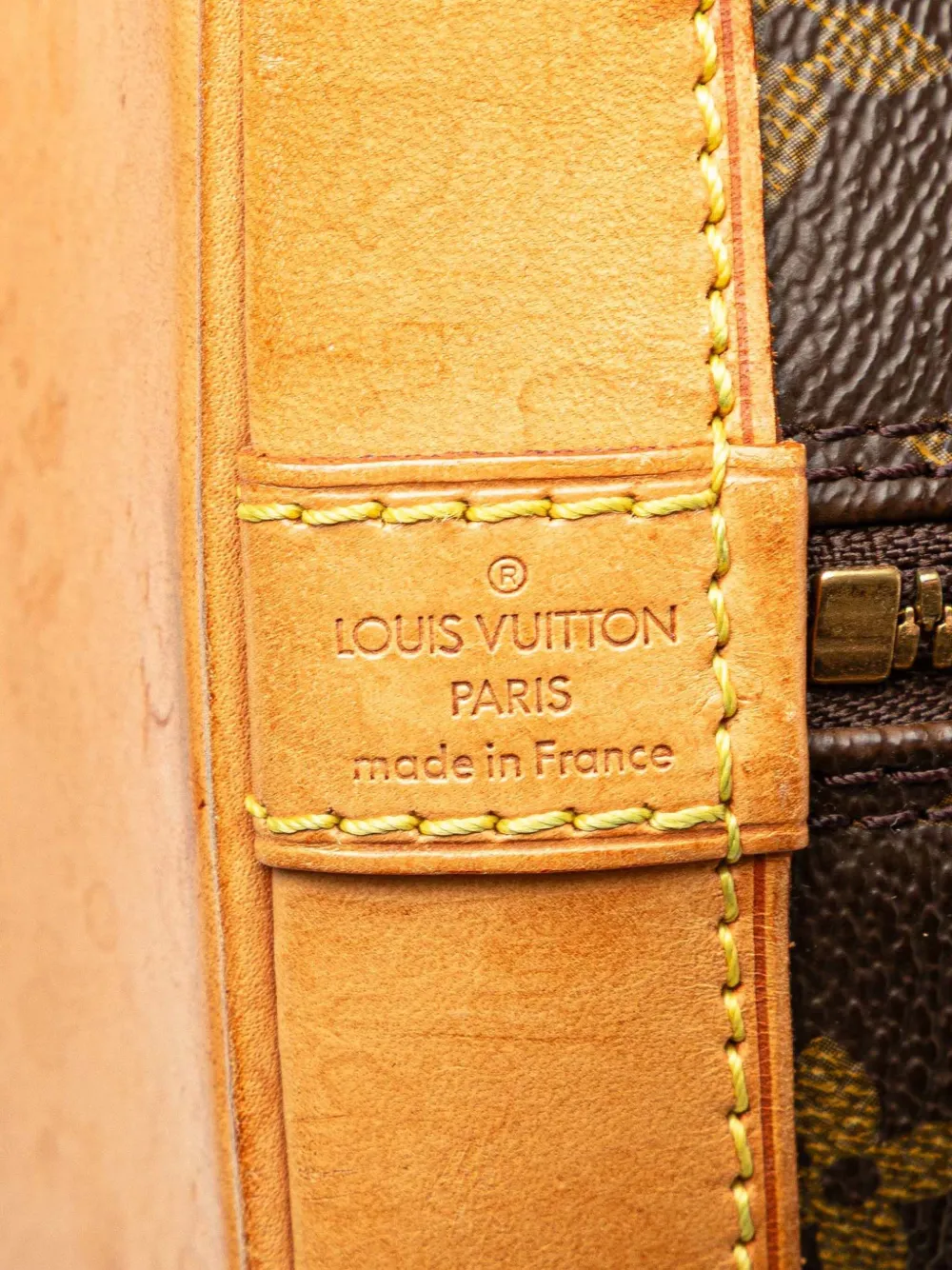 Pre-owned Louis Vuitton 2000 Monogram Alma Pm Handbag In Brown