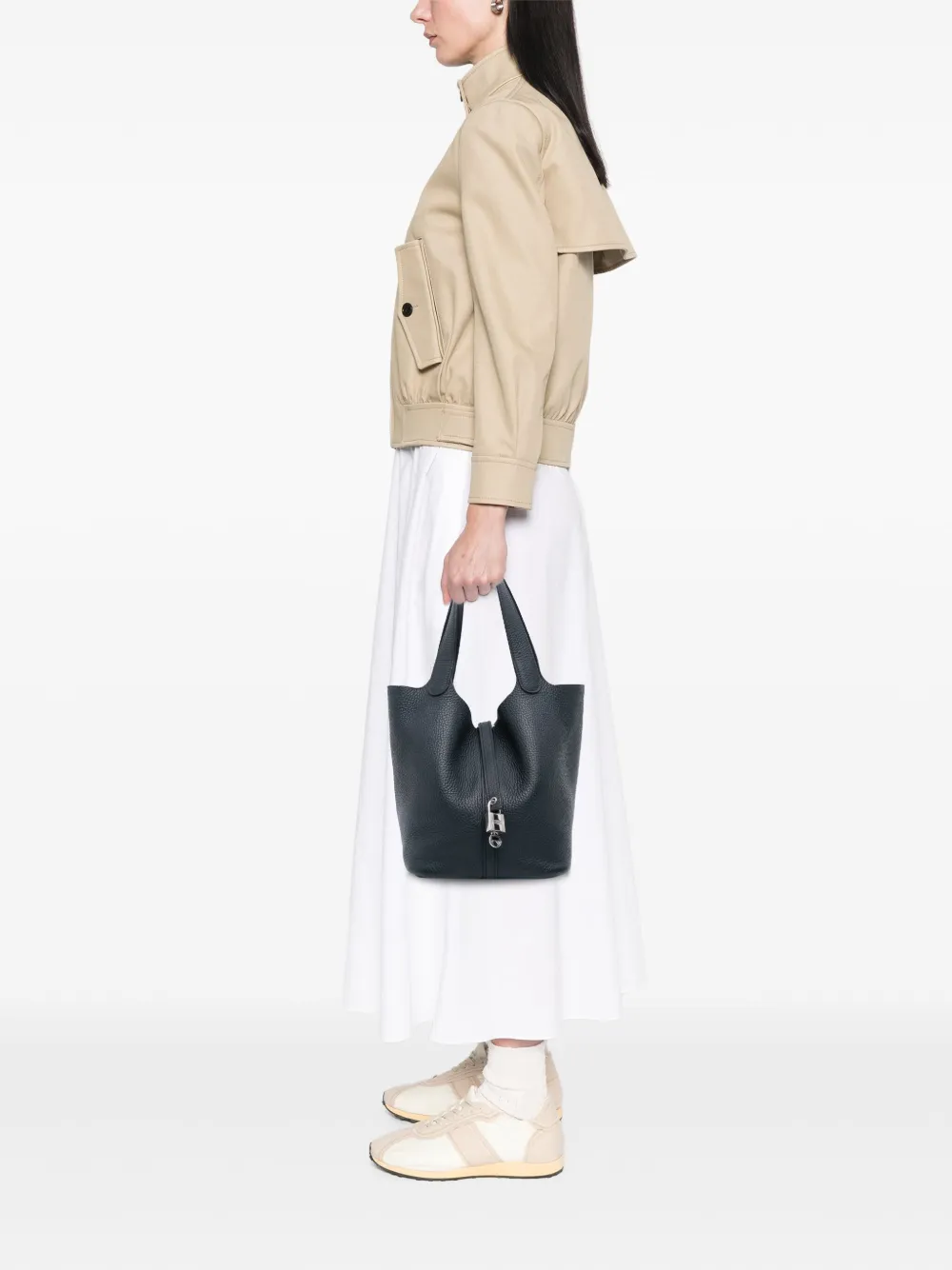 Hermès Pre-Owned 2011 Clemence Picotin Lock 22 handbag | Pre-Owned | Image 2