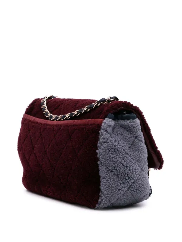 ショルダーバッグ バッグ シアリングトリム ミディアム Witley クロスボディ レディース CHANEL Pre-Owned 2019 ミディアム マトラッセ シアリング シングル