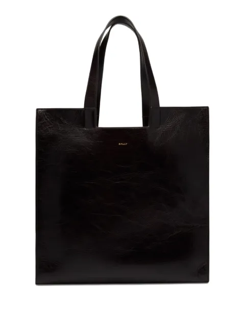 Bally tote con forma geométrica