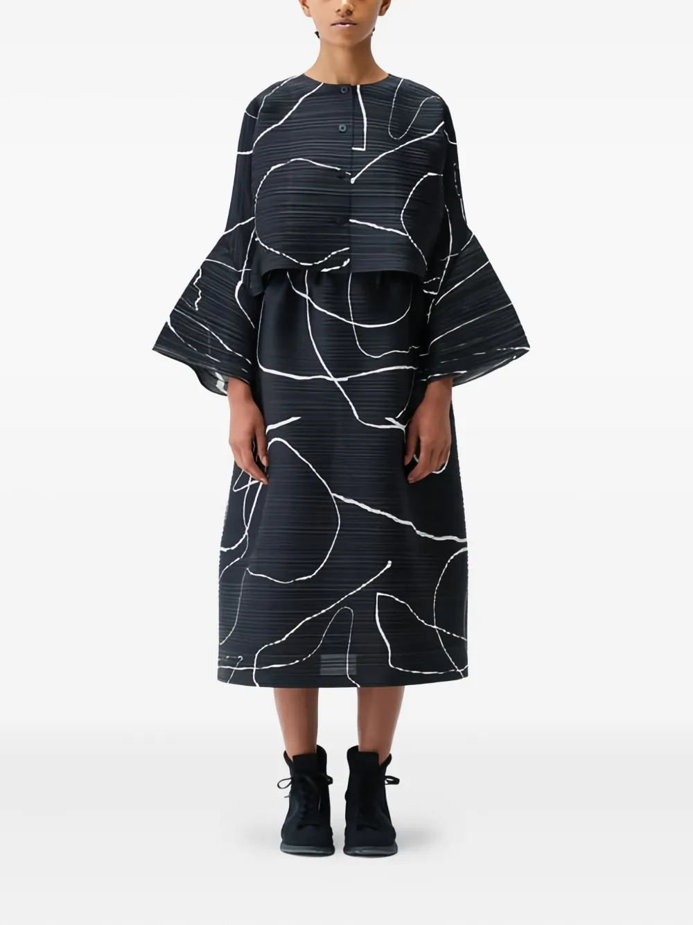 Pleats Please Issey Miyake  Pause pleated button jacket | Cropped Jackets | Image 2