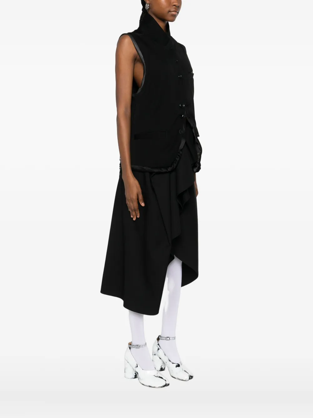 Undercover Bead-embellishment Waistcoat In Black