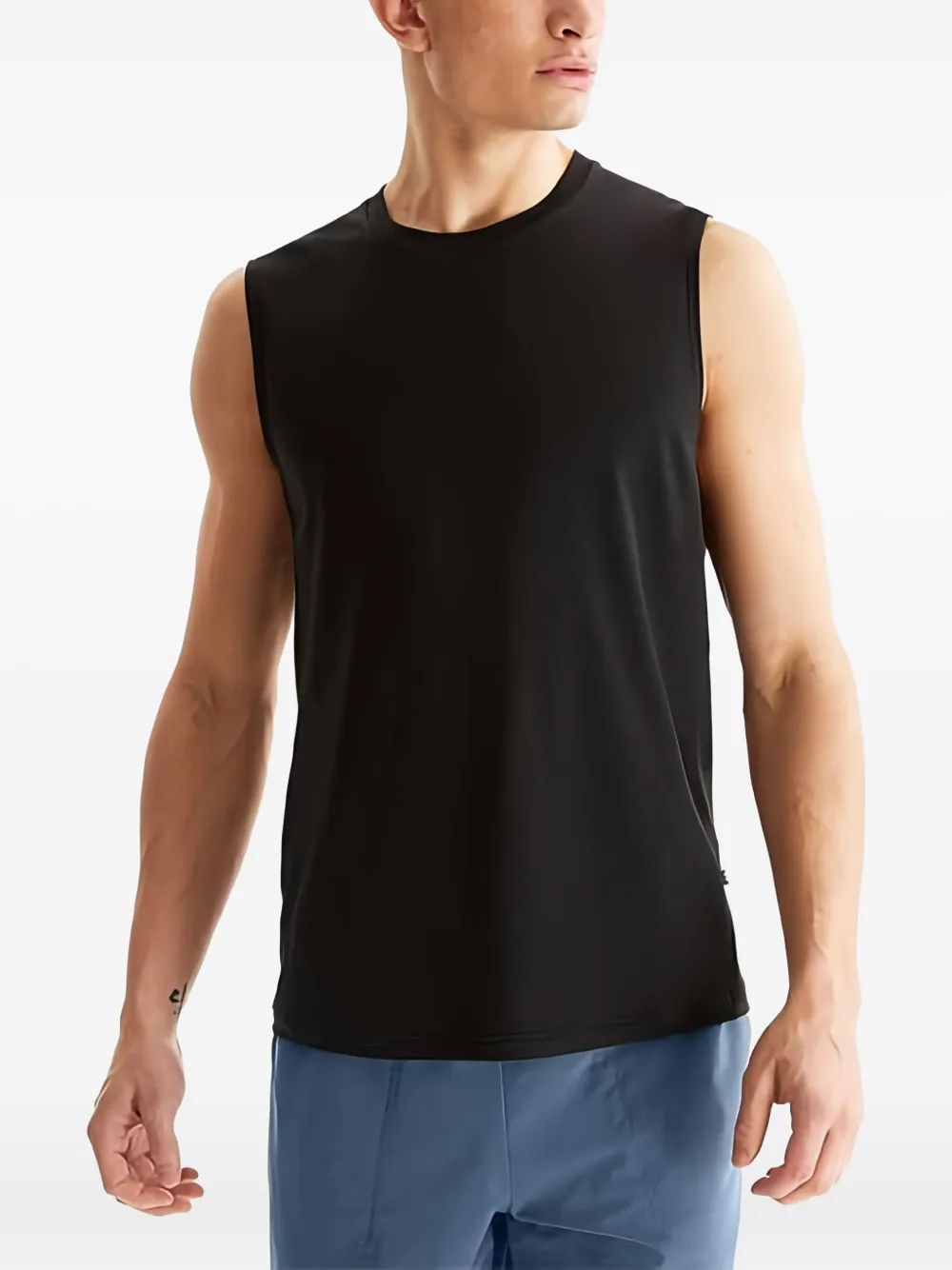 On Running Focus tank top | Black | Image 1