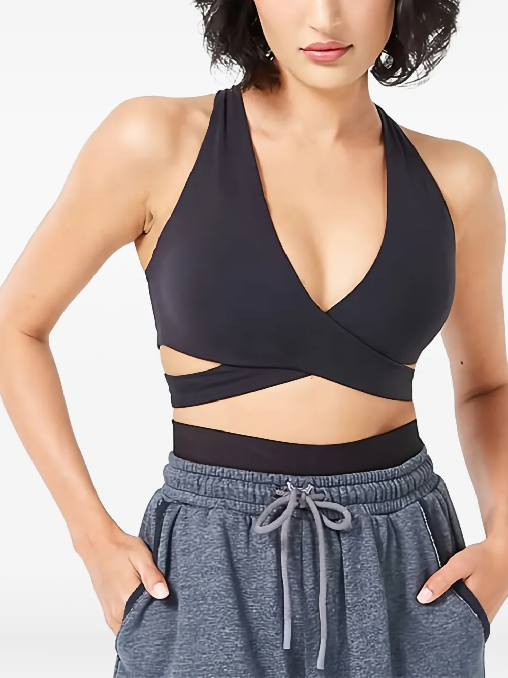 Squatwolf Criss-cross Sports Bra In Black