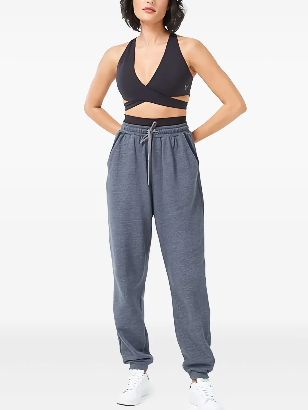 Squatwolf Criss-cross Sports Bra In Black