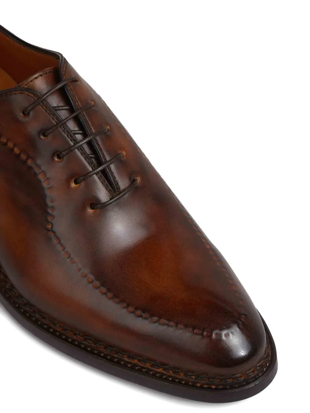 Bontoni Leren schoenen met stiksel Bruin