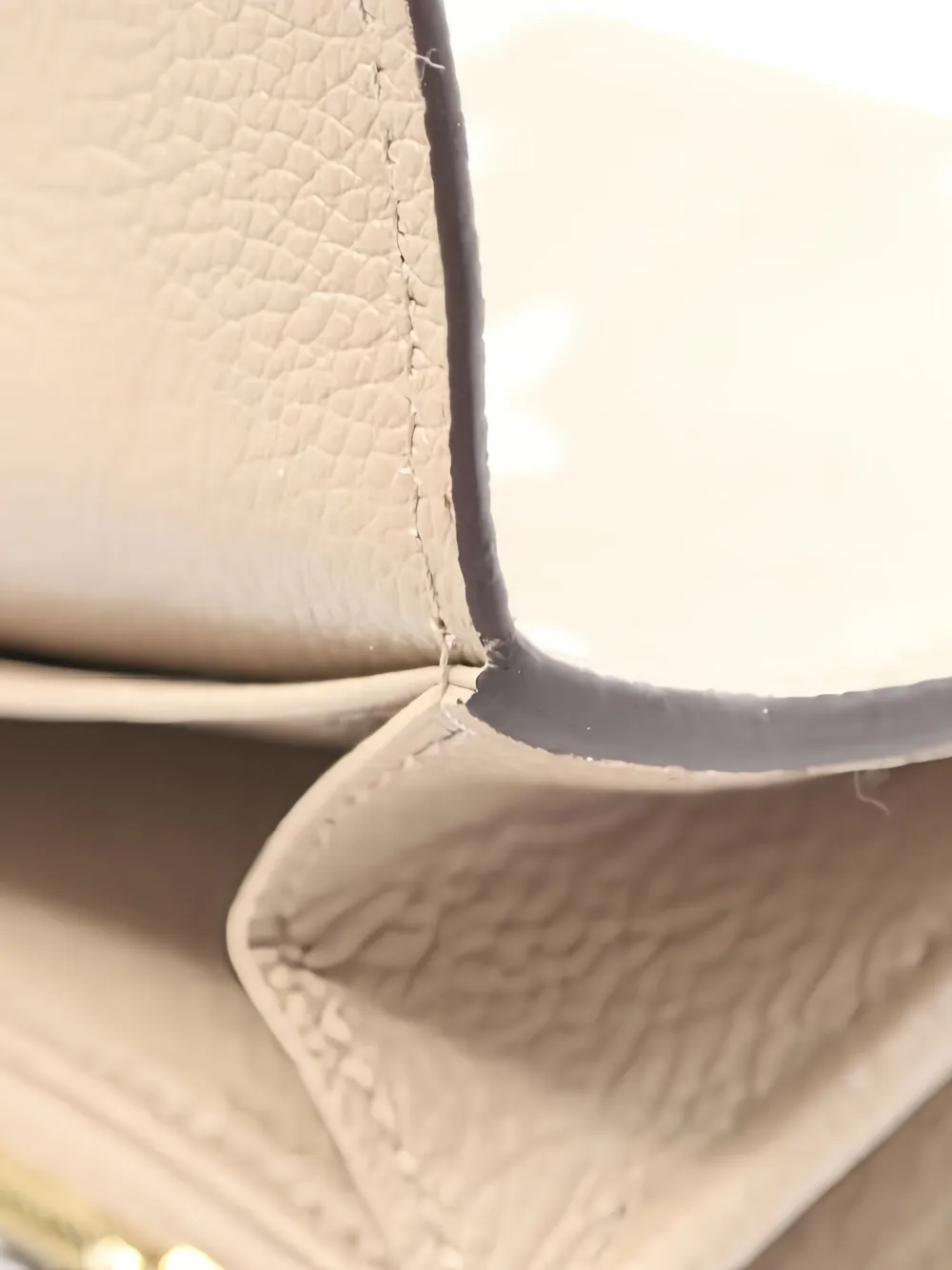 Pre-owned Louis Vuitton 2021s Sarah Monogram Wallet In Neutral