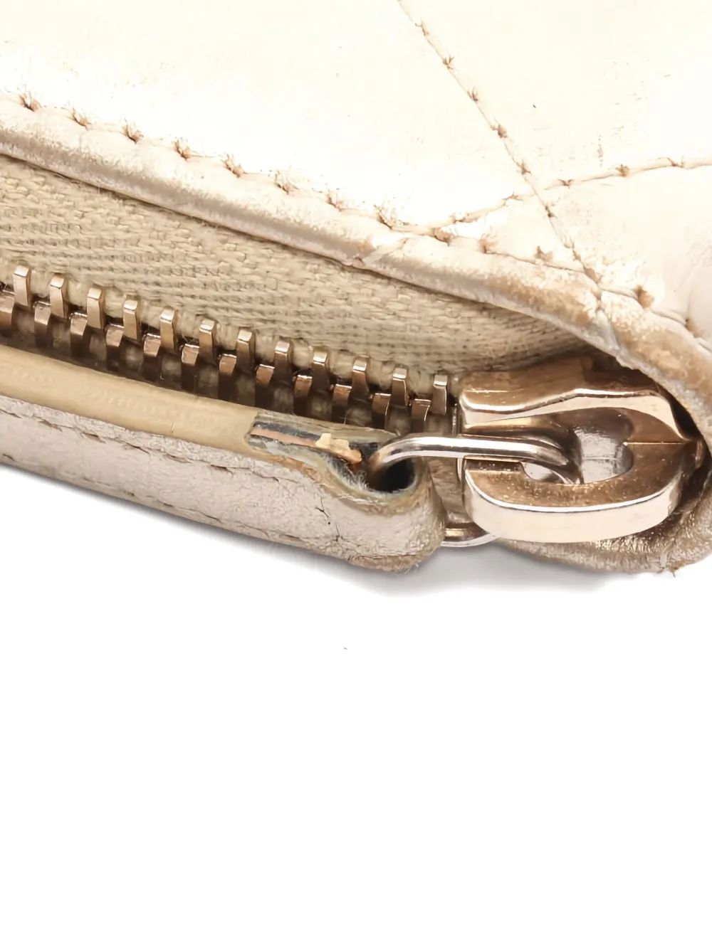 Pre-owned Chanel 2014 Zip-closure Wallet In Gold