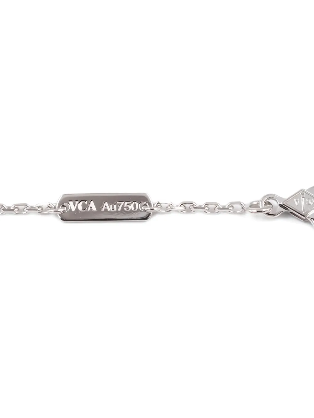 Pre-owned Van Cleef & Arpels 2010's 18k White Gold Alhambra Chalcedony Necklace In Silver