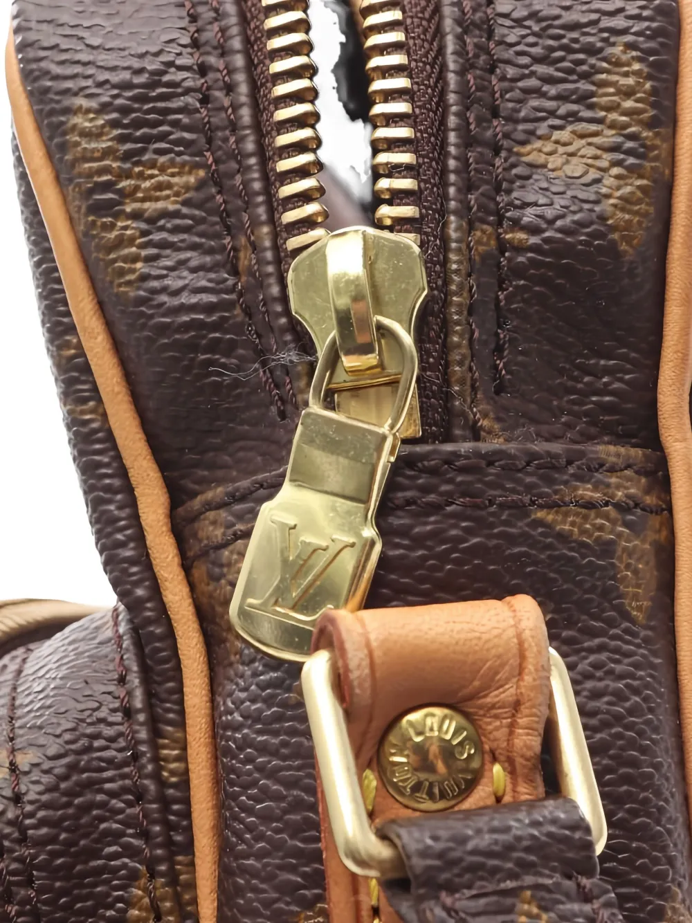 Pre-owned Louis Vuitton 2002 Amazon Shoulder Bag In Brown