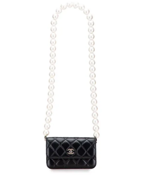 CHANEL Pre-Owned 2021 Quilted Calfskin Maxi Pearls Clutch With Chain crossbody bag