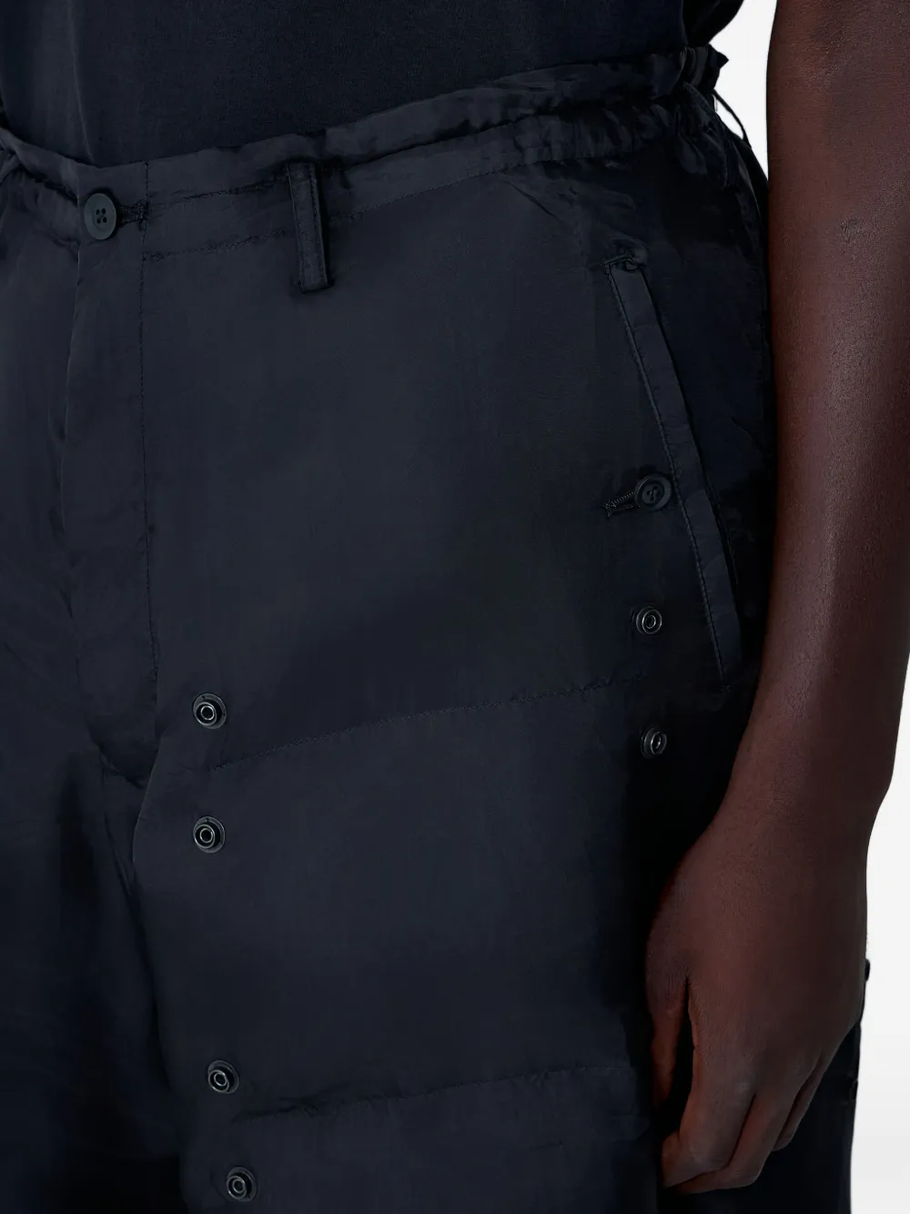 Yohji Yamamoto Gewatteerde shorts Zwart
