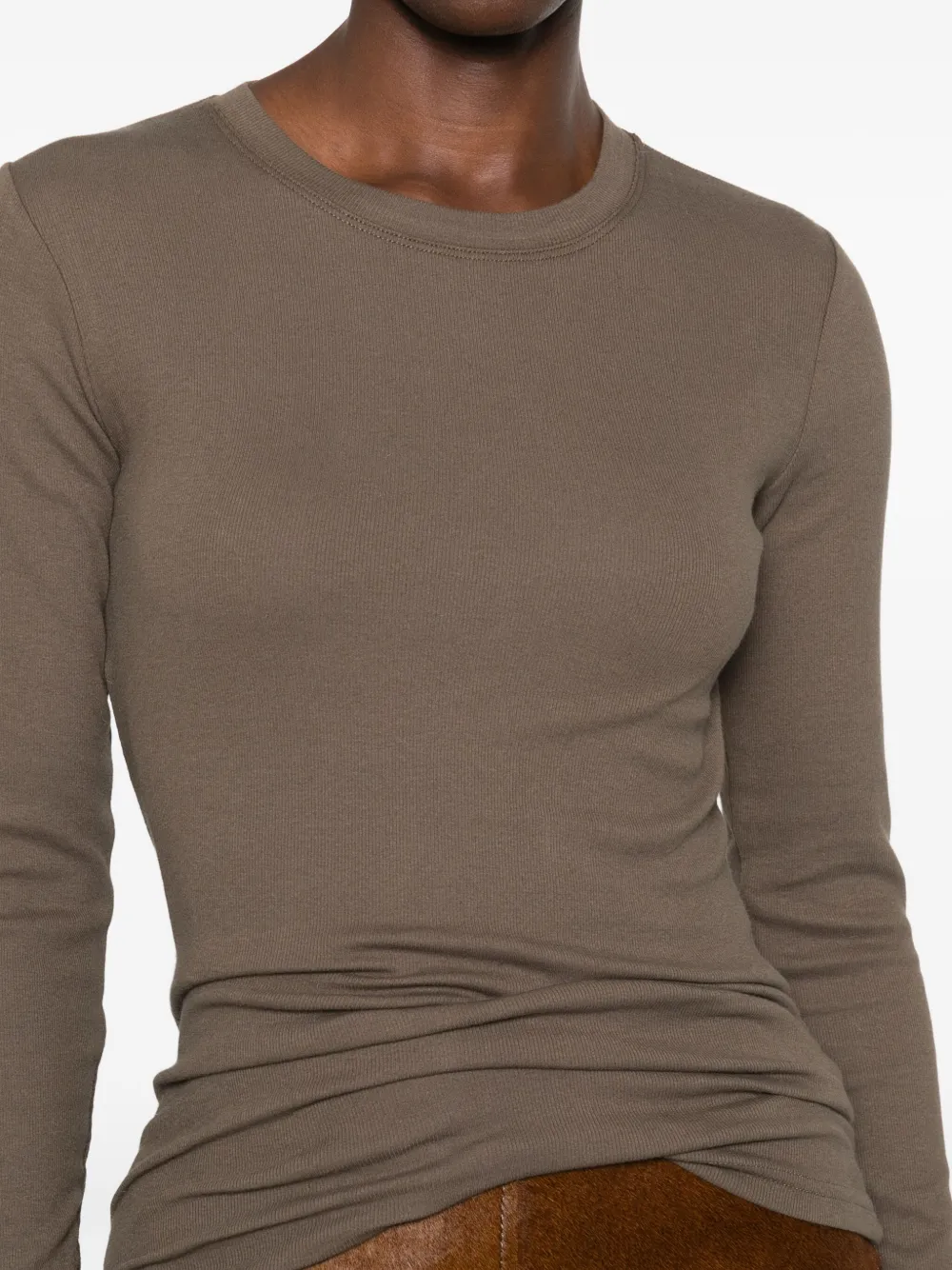 SAMSOE Fijngeribbeld T-shirt Bruin