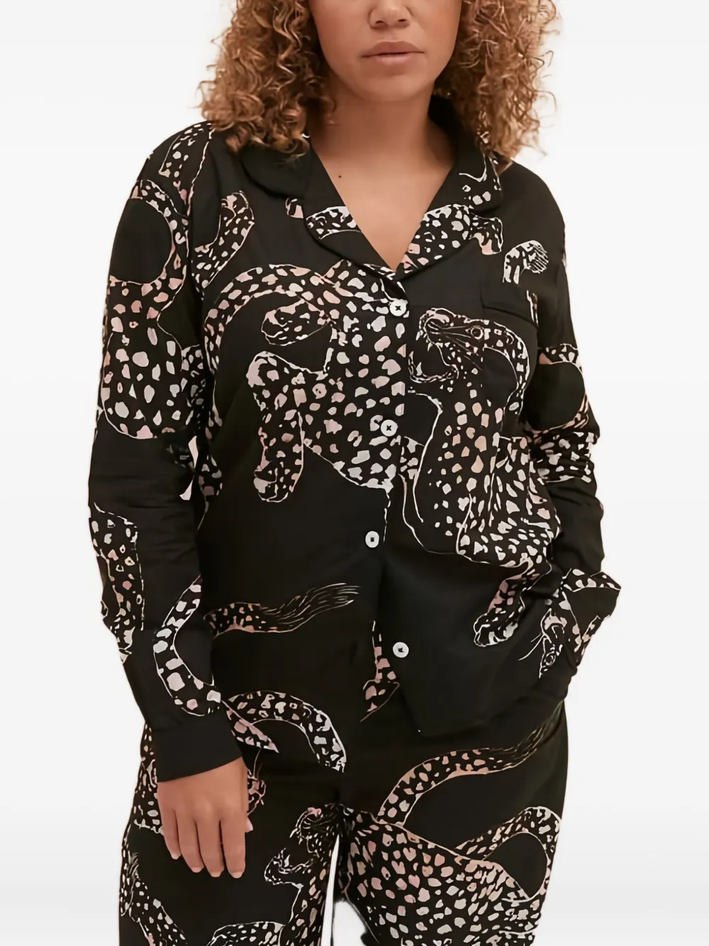 Desmond & Dempsey Jag buttoned-printed long pyjama set | Pyjama Sets | Image 2