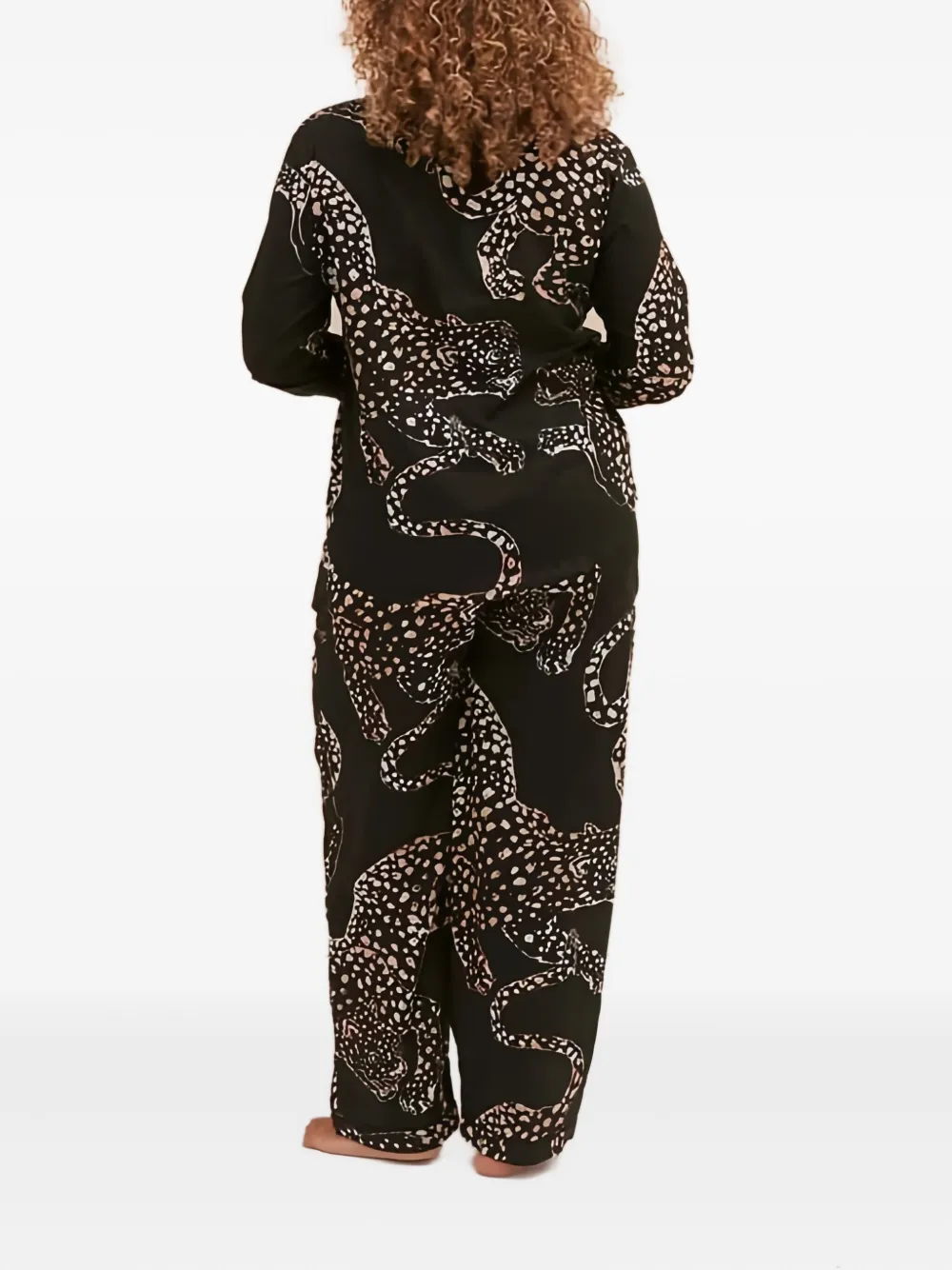 Desmond & Dempsey Jag lange pyjama met knopen en print Zwart
