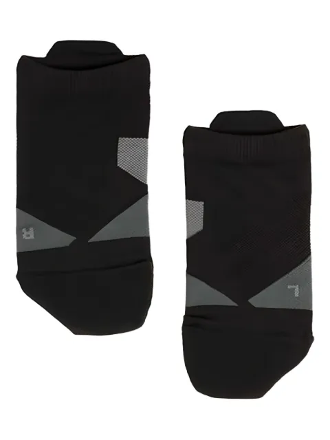 On Running geometric-panel socks
