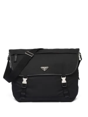 Prada ロゴ ショルダーバッグ | ブラック | FARFETCH JP