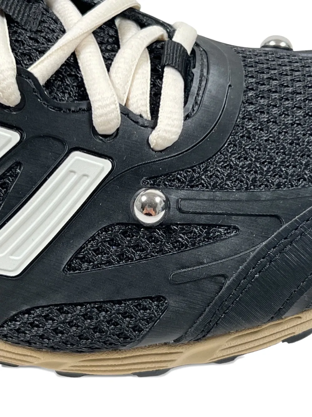 Song For The Mute x adidas Adizero PR SFTM sneakers met studs Zwart